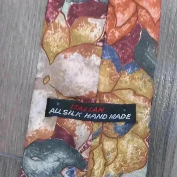 Italian silk  handmade tie - Picture 2 of 3